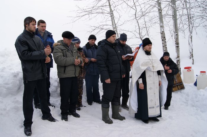 Старая жуковка. Храм село Старая Жуковка. Древние Жуковка. Церковь г Жуковка. Саратовская область Старая Жуковка озера.